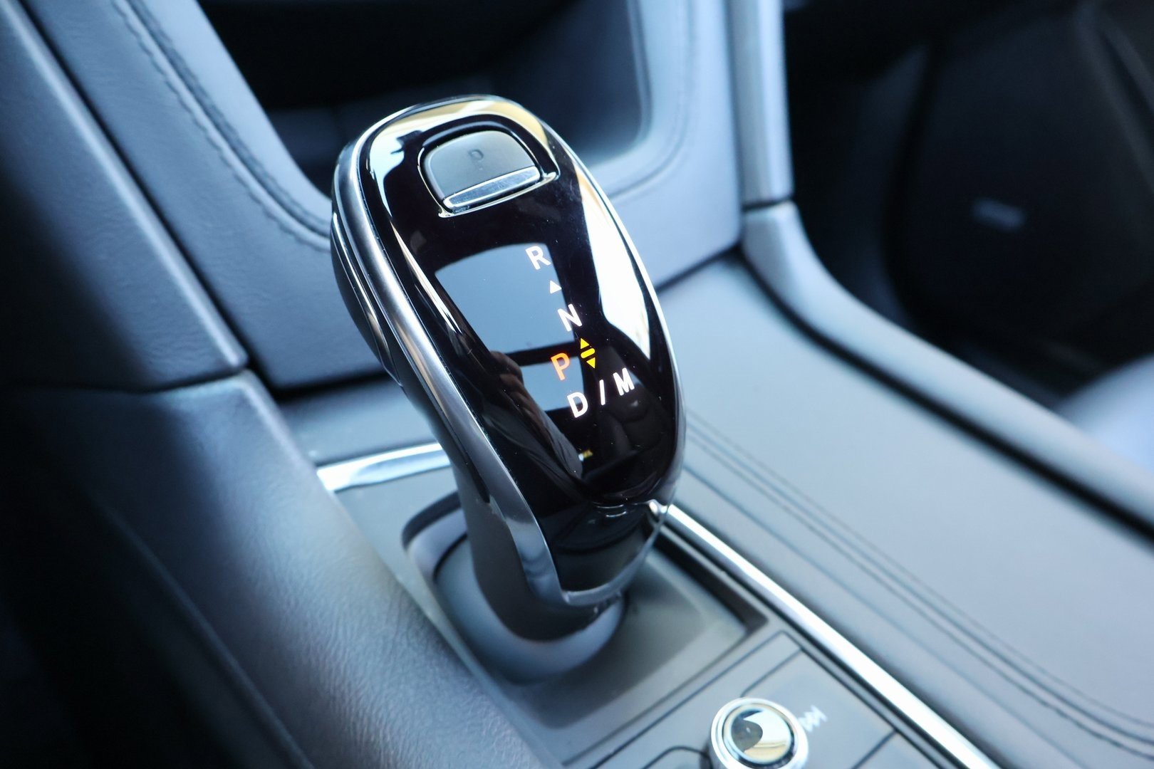 Certified 2025 Cadillac XT5 Premium Luxury image 26