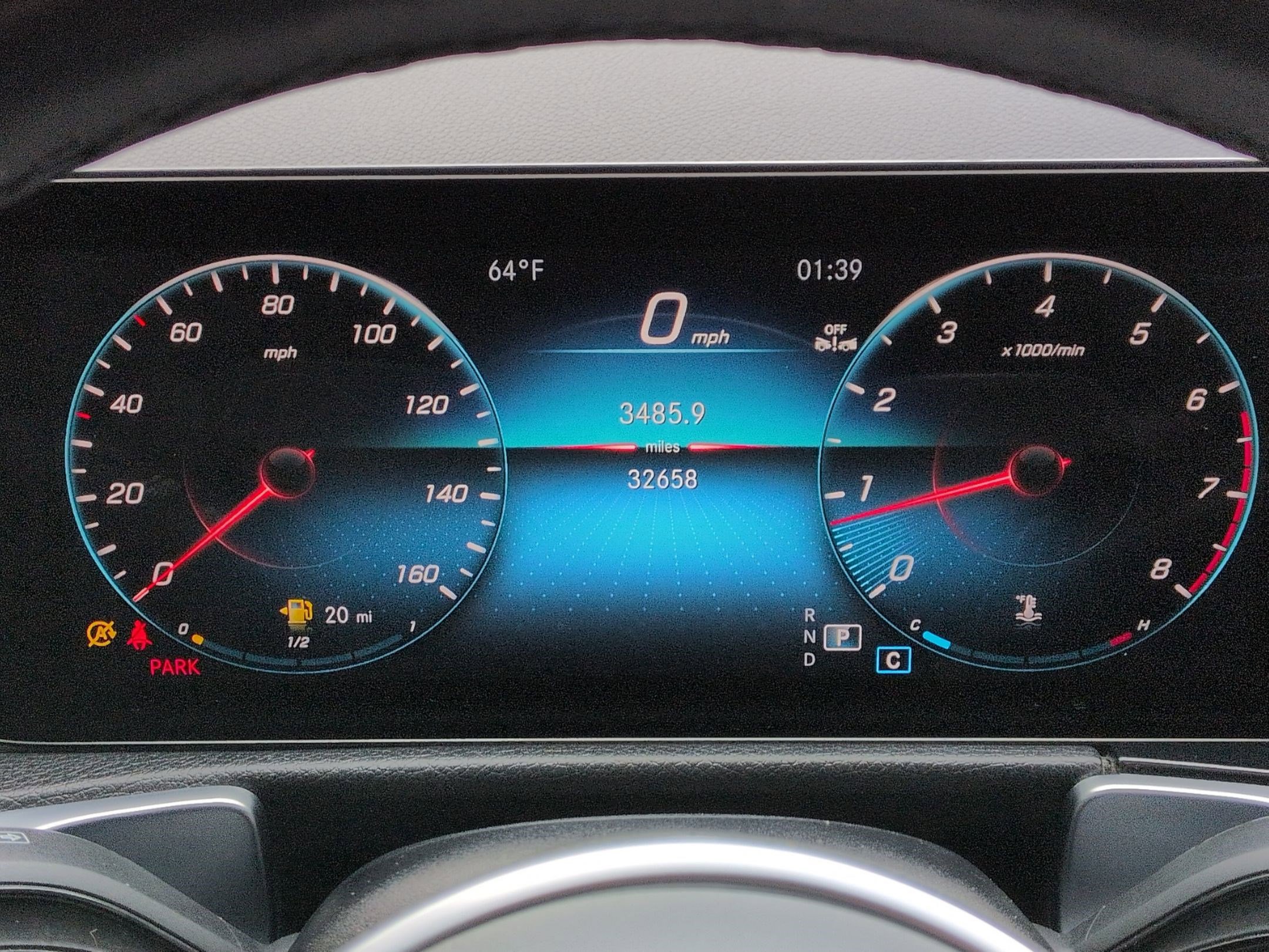 Certified 2023 Mercedes-Benz GLB 250 4MATIC w/ Premium Package image 18