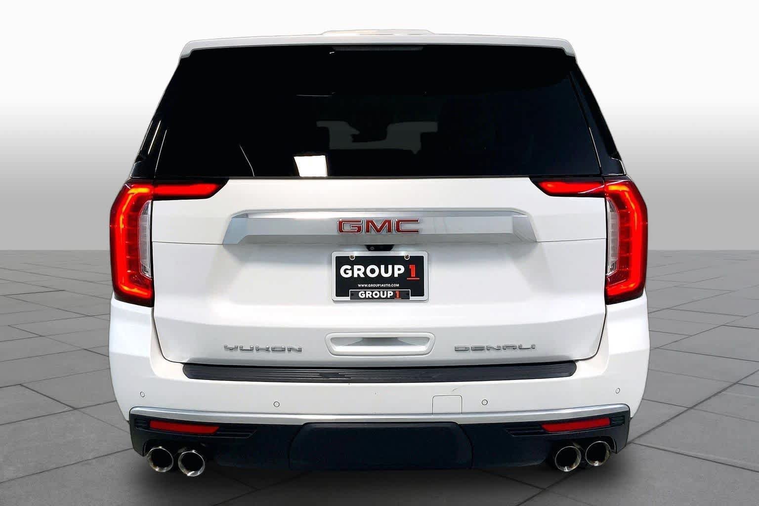 Used 2023 GMC Yukon XL Denali w/ Advanced Technology Package AWD/4WD image 4
