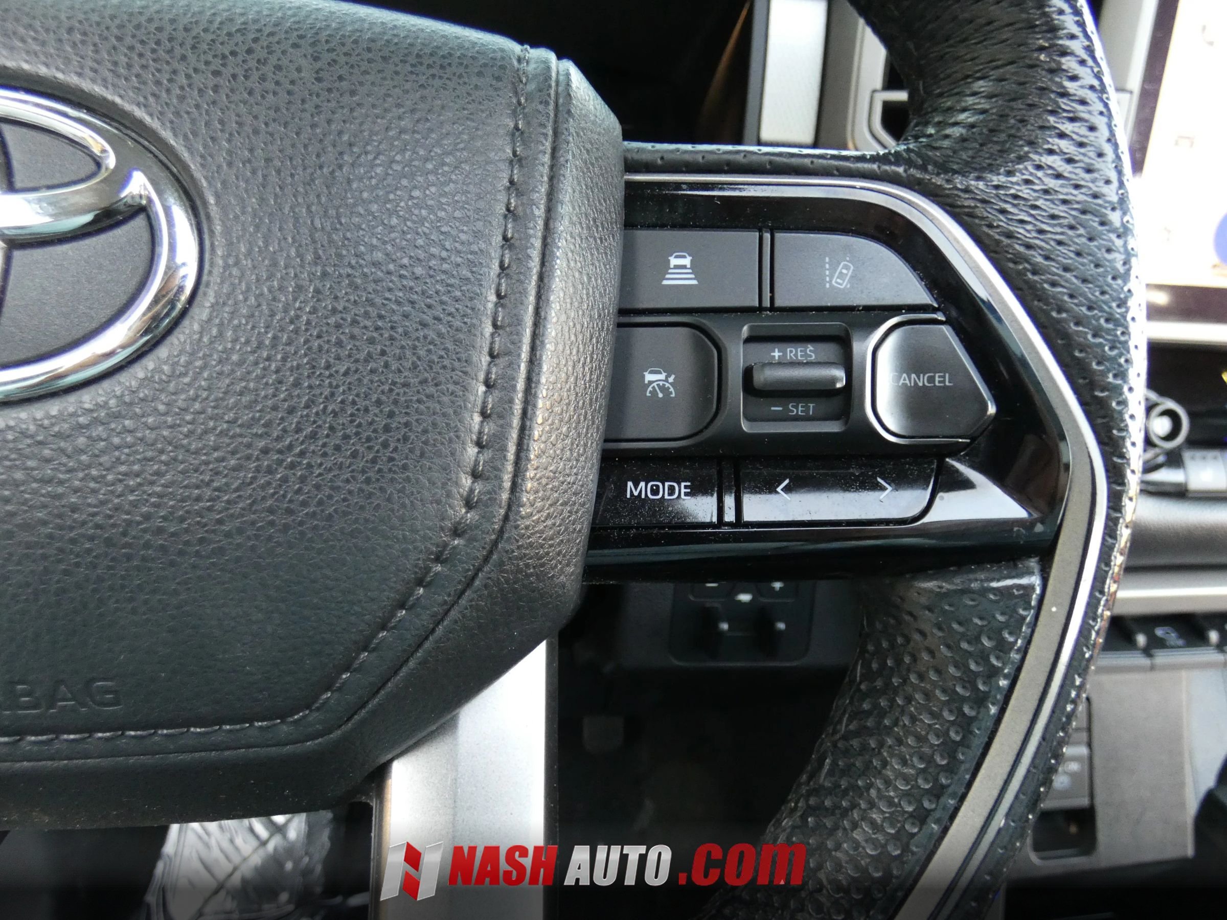 Used 2024 Toyota Tundra Limited AWD/4WD image 85