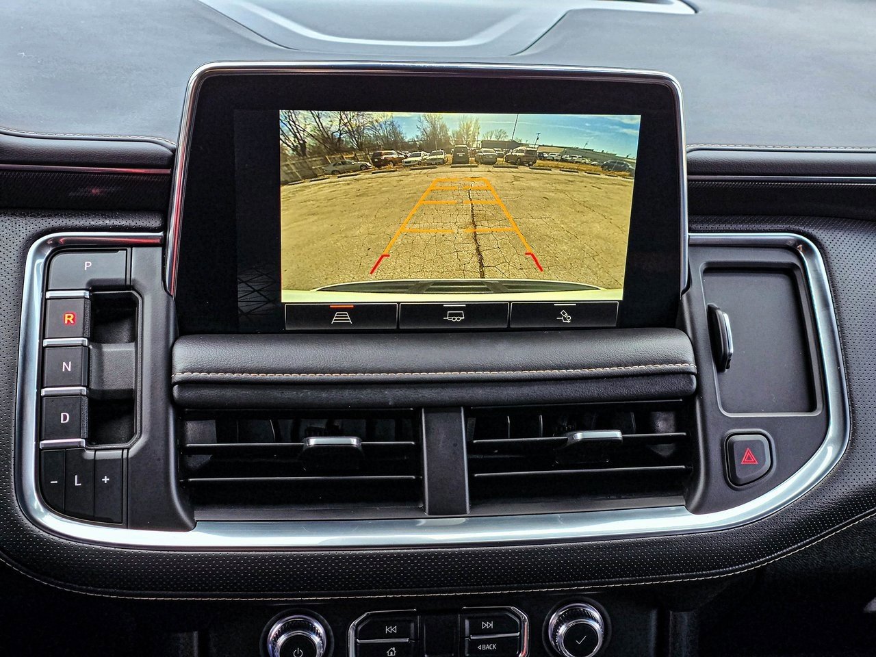 Used 2022 GMC Yukon AT4 w/ Max Trailering Package image 17