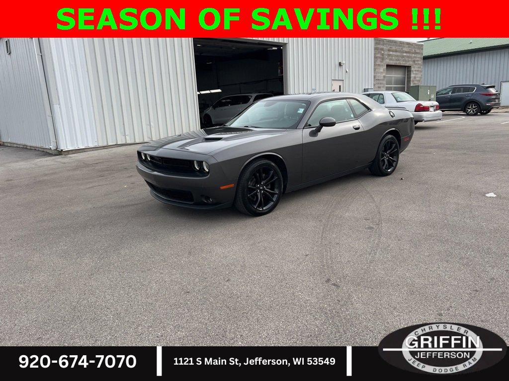Used 2018 Dodge Challenger SXT Plus image 3