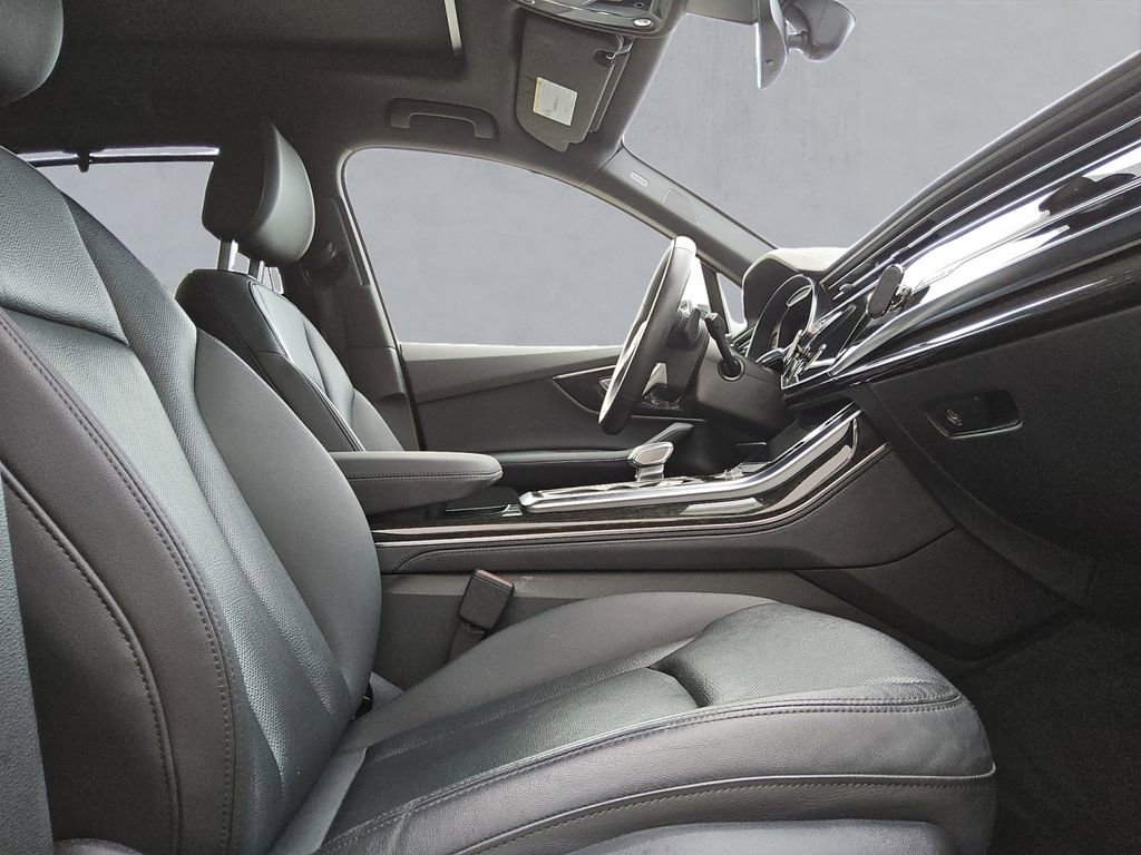 Used 2023 Audi Q7 3.0T Premium Plus image 15