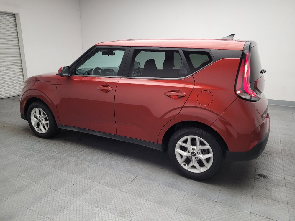 Used 2023 Kia Soul LX w/ LX Technology Package FWD image 3
