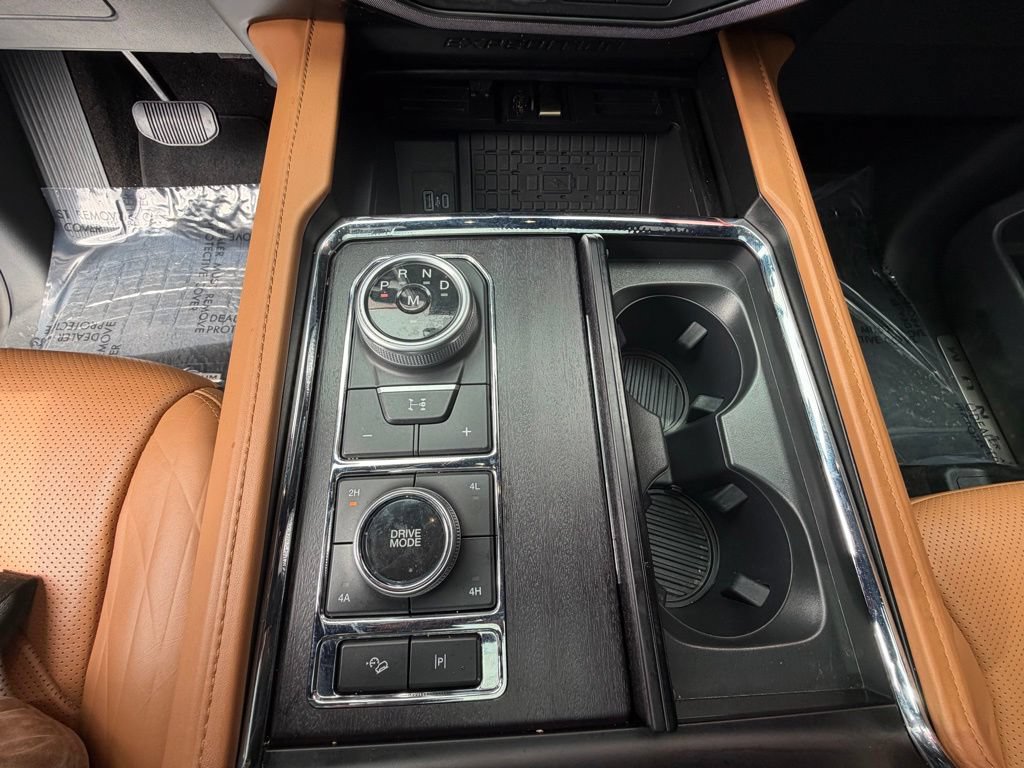 Used 2022 Ford Expedition Platinum AWD/4WD image 23
