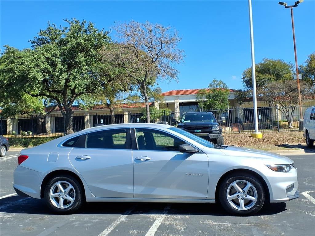 Used 2017 Chevrolet Malibu LS FWD image 4