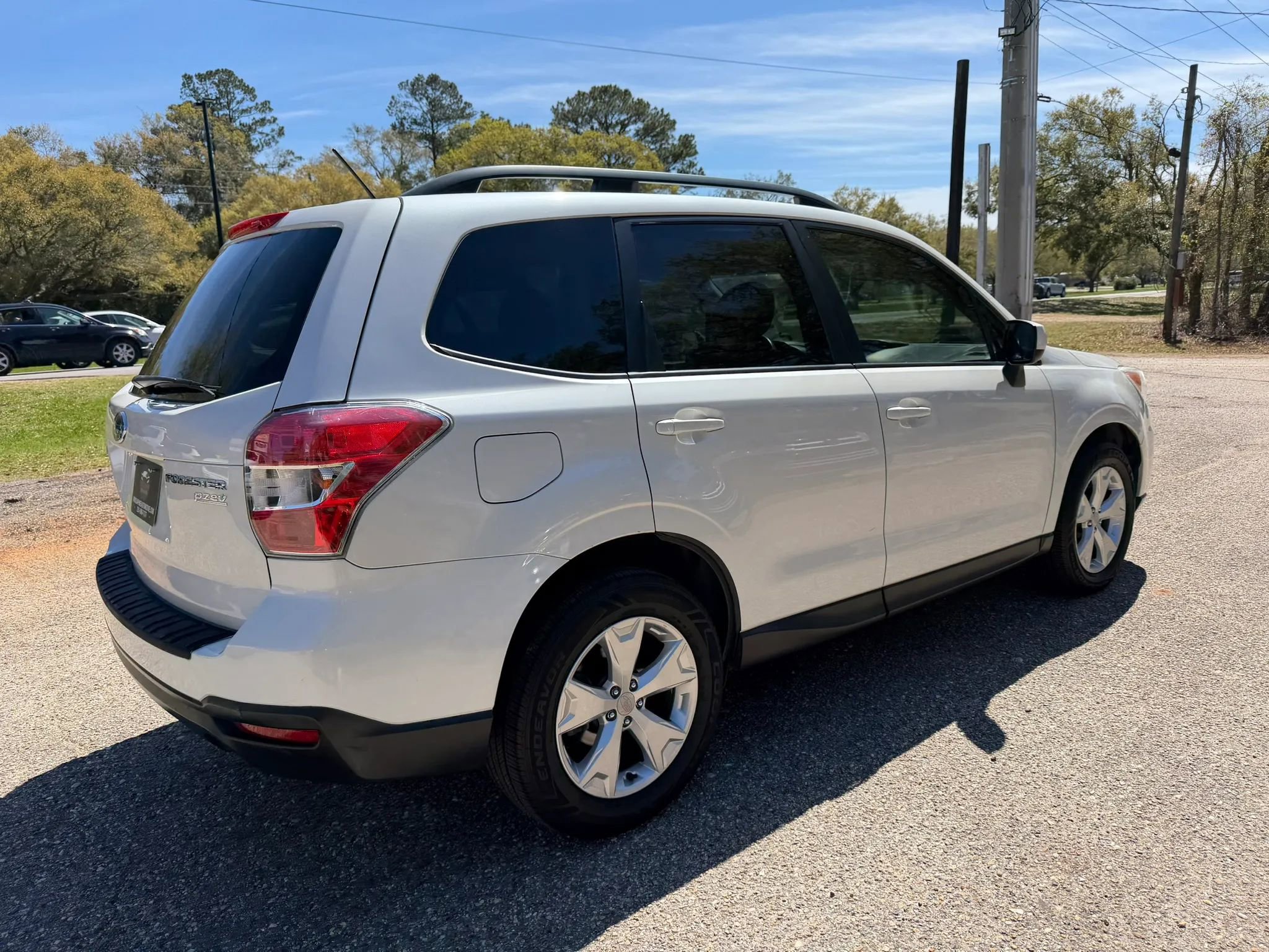 Used 2015 Subaru Forester 2.5i Premium w/ All-Weather Package image 5