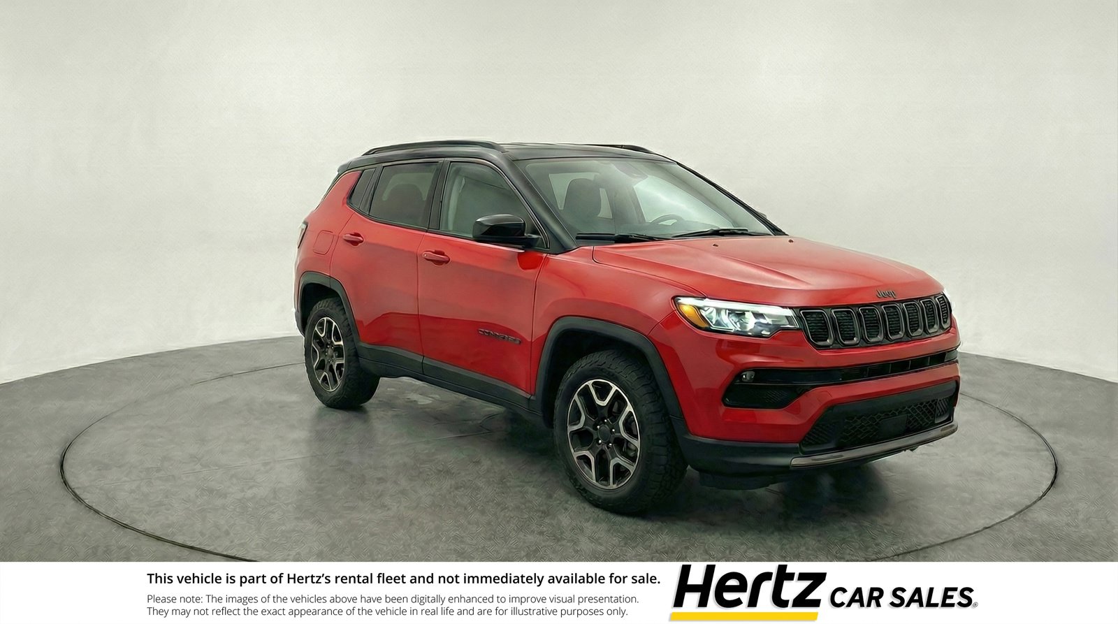 Used 2025 Jeep Compass Trailhawk image 1
