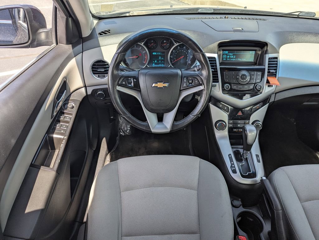Used 2014 Chevrolet Cruze LT FWD image 26