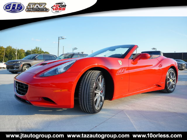 Used 2014 Ferrari California RWD image 6