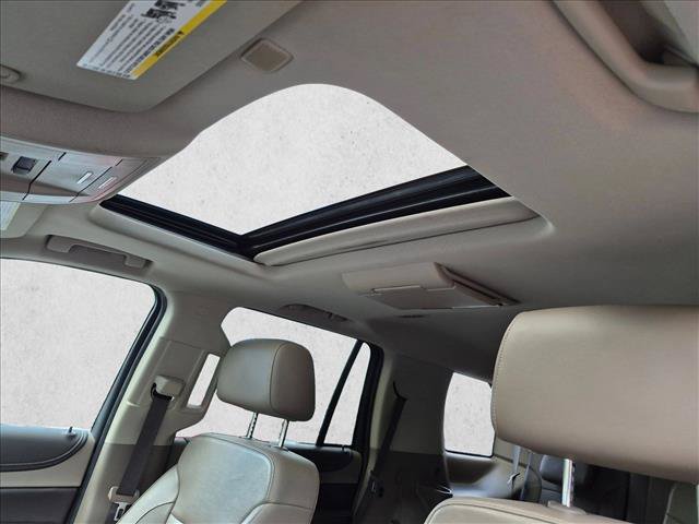 Used 2020 Chevrolet Tahoe Premier w/ Premier 6.2L Value Package AWD/4WD image 14