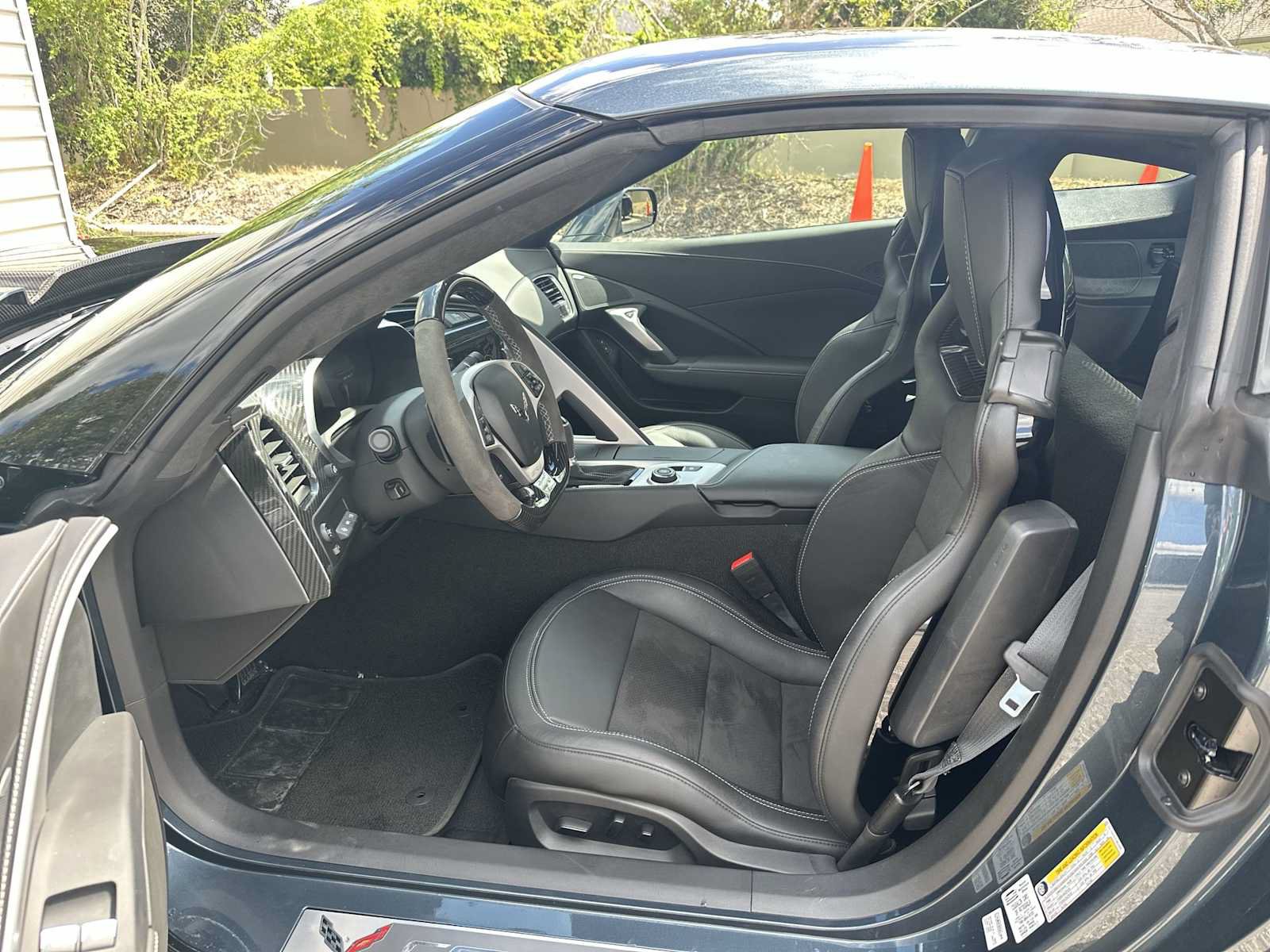 Used 2019 Chevrolet Corvette ZR1 RWD image 2