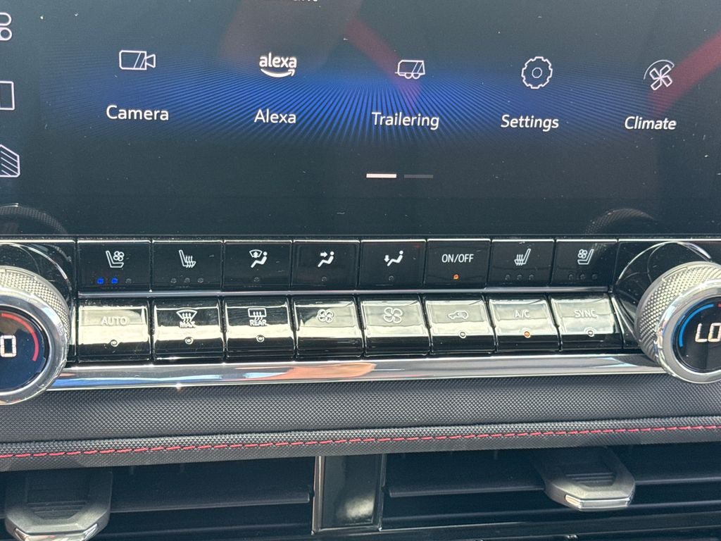 Used 2024 Chevrolet Colorado Z71 w/ Z71 Convenience Package 2 AWD/4WD image 21