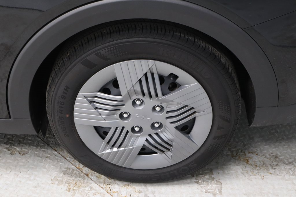 Used 2025 Kia K4 LX image 19