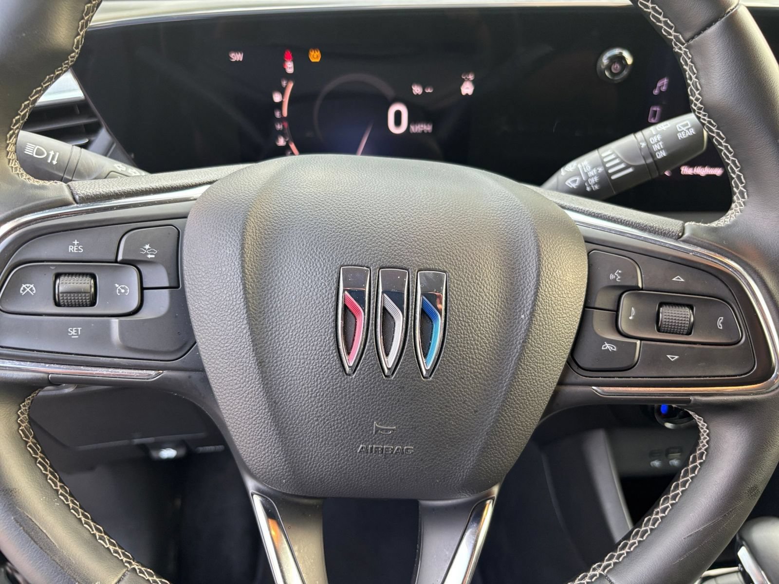 Used 2025 Buick Encore GX Preferred FWD image 26