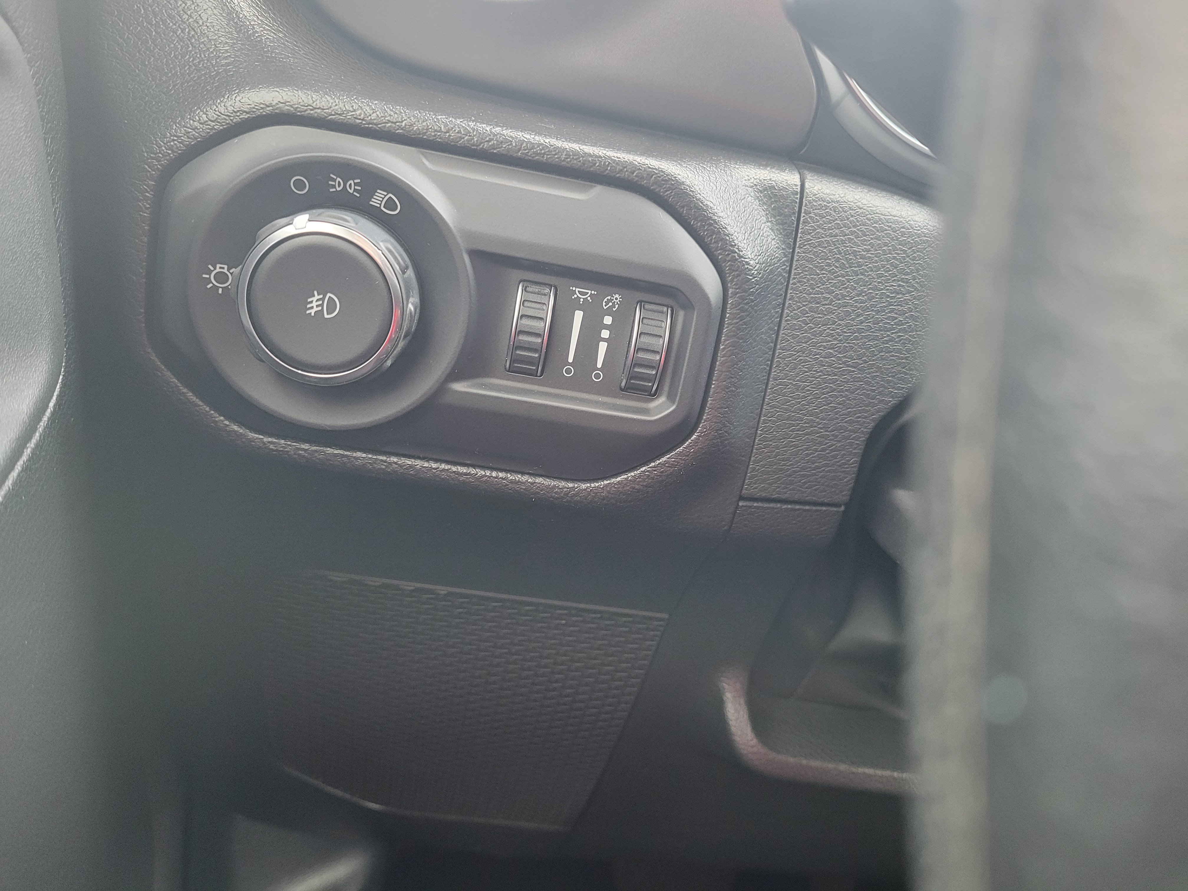 Used 2022 Jeep Wrangler Sport AWD/4WD image 15