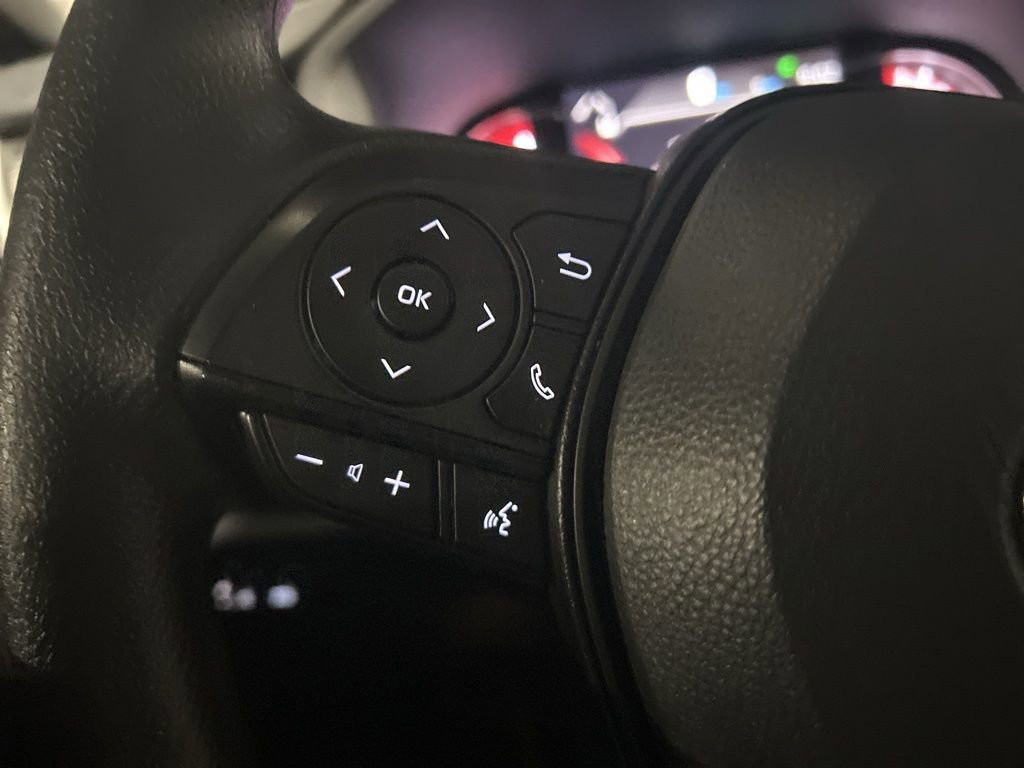 Used 2025 Toyota RAV4 XLE image 22