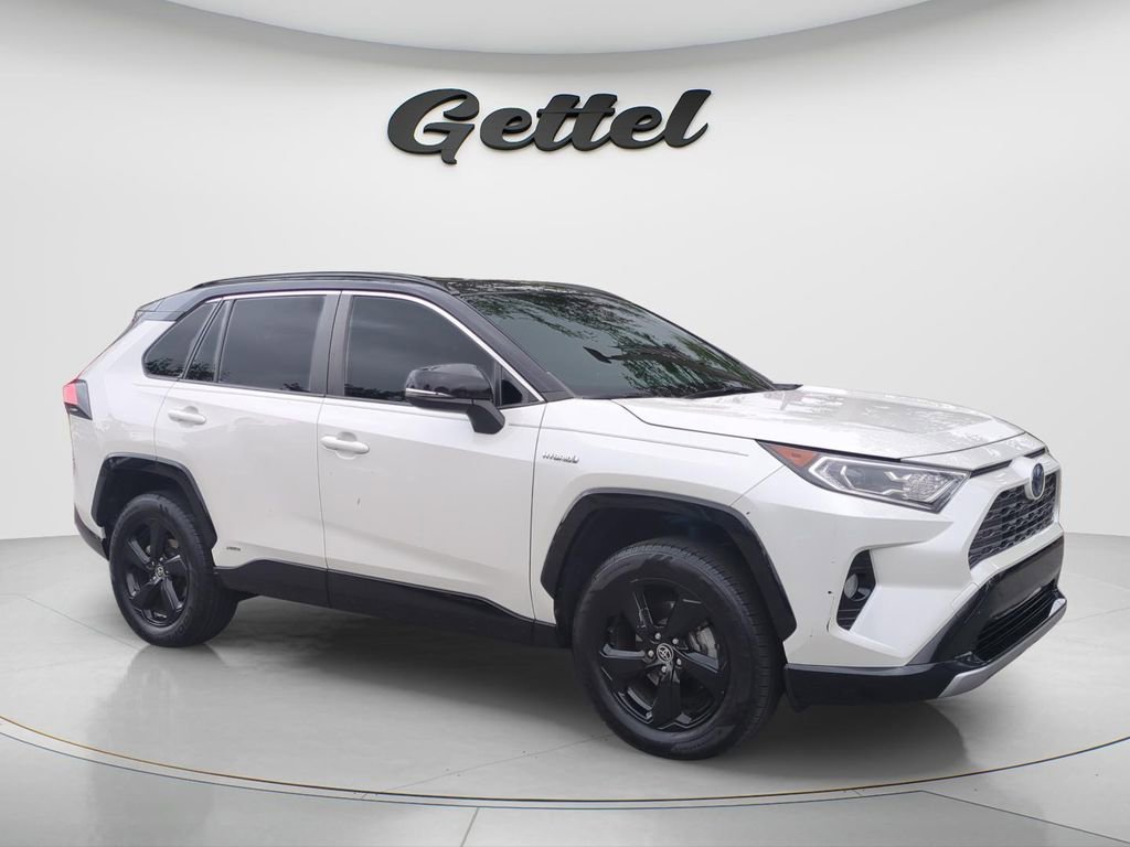 Used 2021 Toyota RAV4 XSE w/ XSE Grade Weather Package AWD/4WD image 3