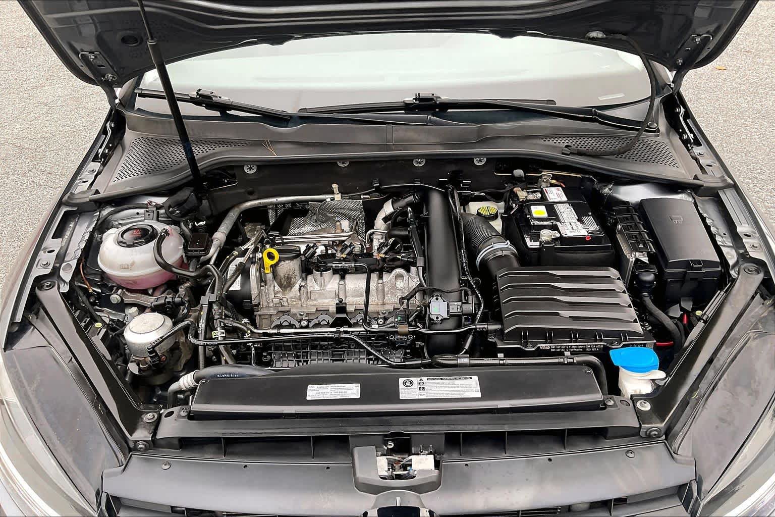 Used 2019 Volkswagen Golf S FWD image 31
