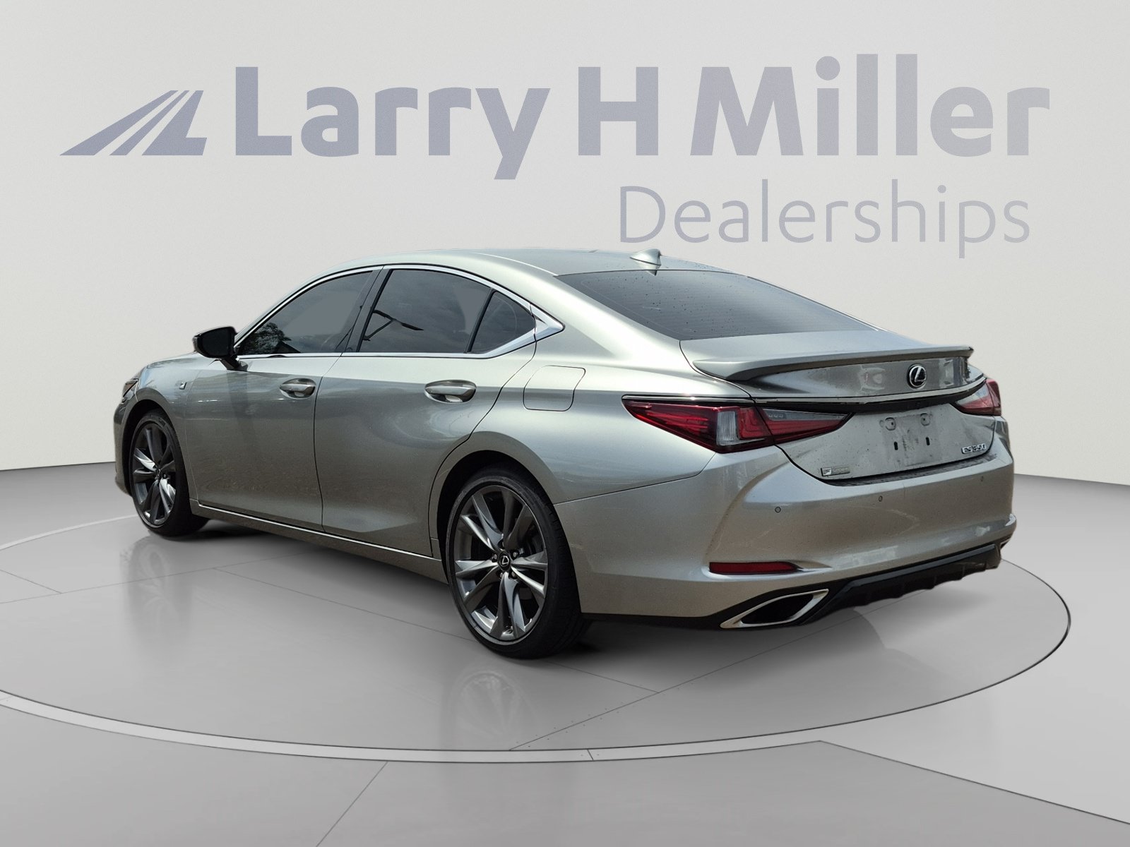 Used 2020 Lexus ES 350 F Sport w/ Accessory Package 2 FWD image 3