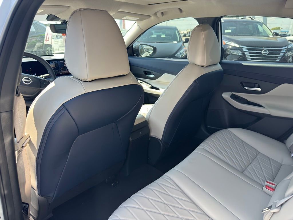 New 2026 Nissan Sentra SL FWD image 16