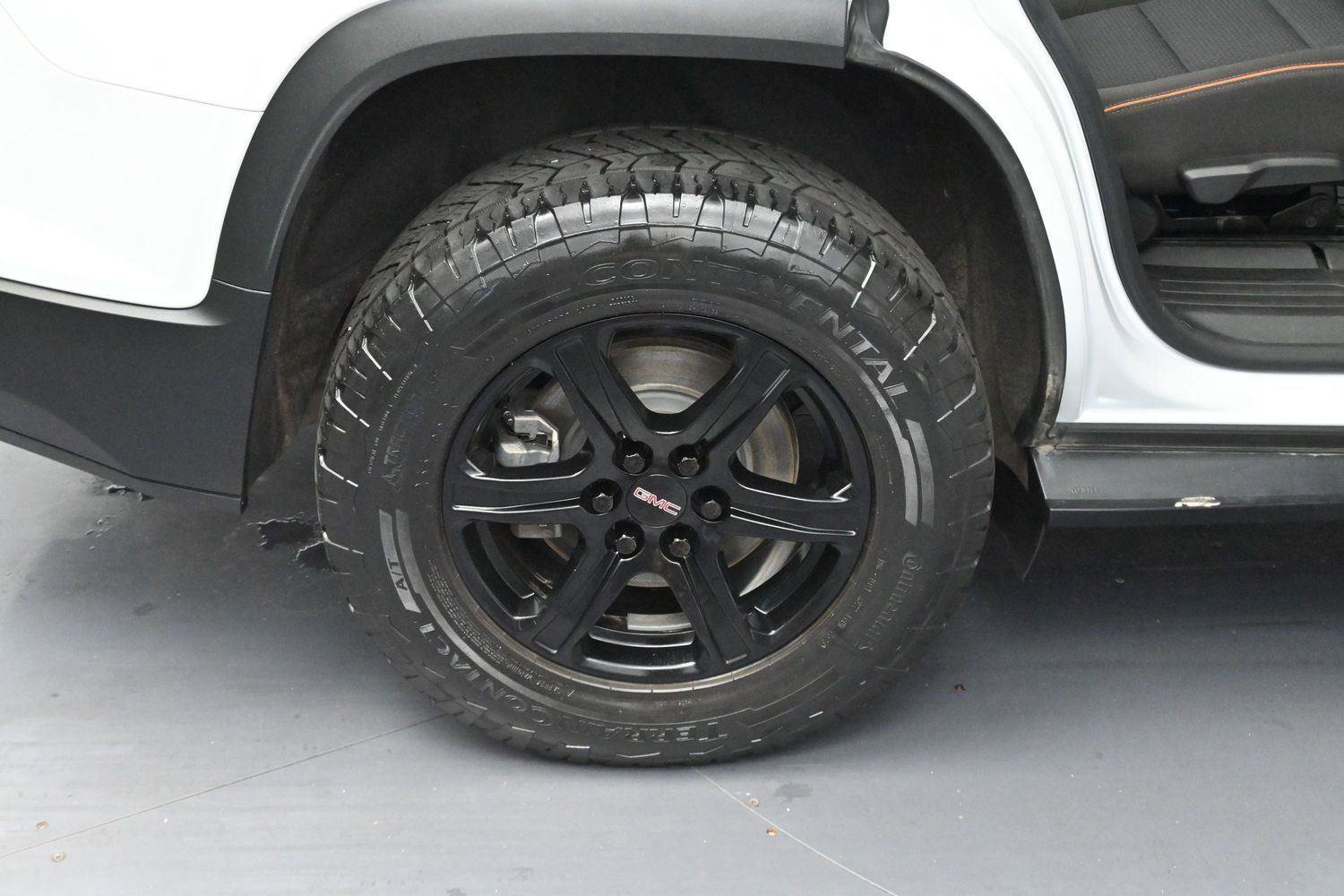 Used 2023 GMC Acadia AT4 w/ Trailering Package AWD/4WD image 37