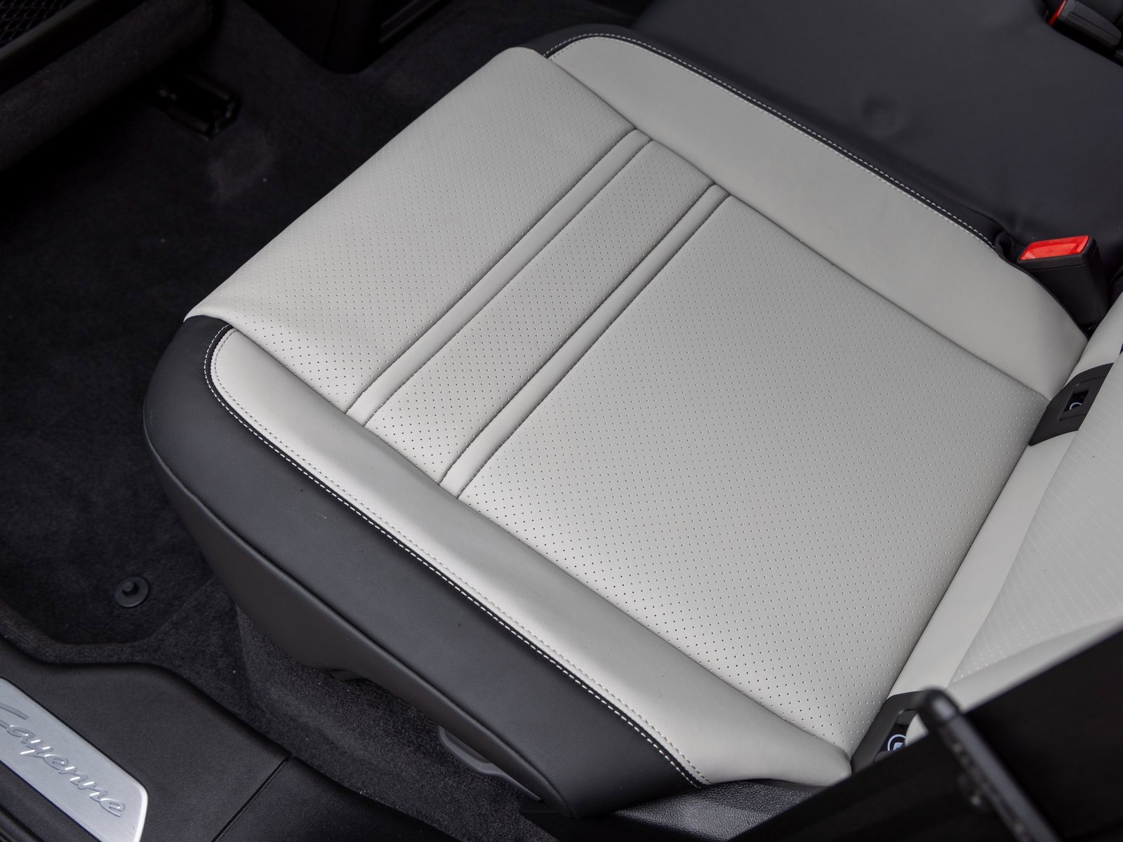 New 2026 Porsche Cayenne Coupe image 37