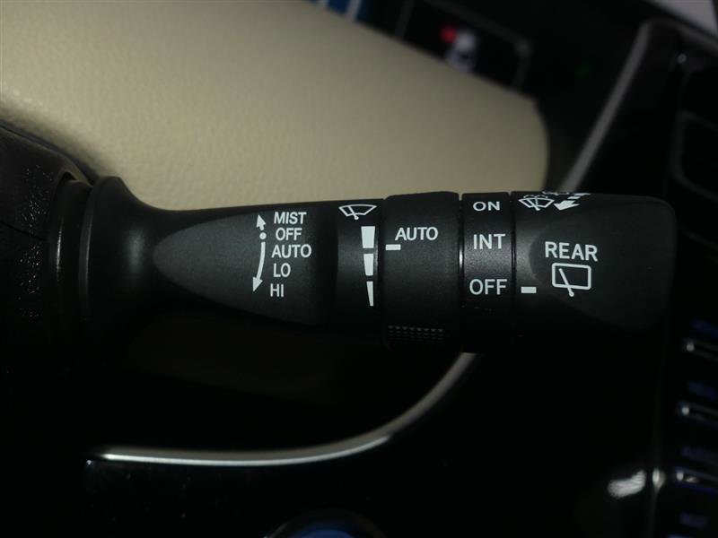 Used 2020 Toyota Prius XLE image 35