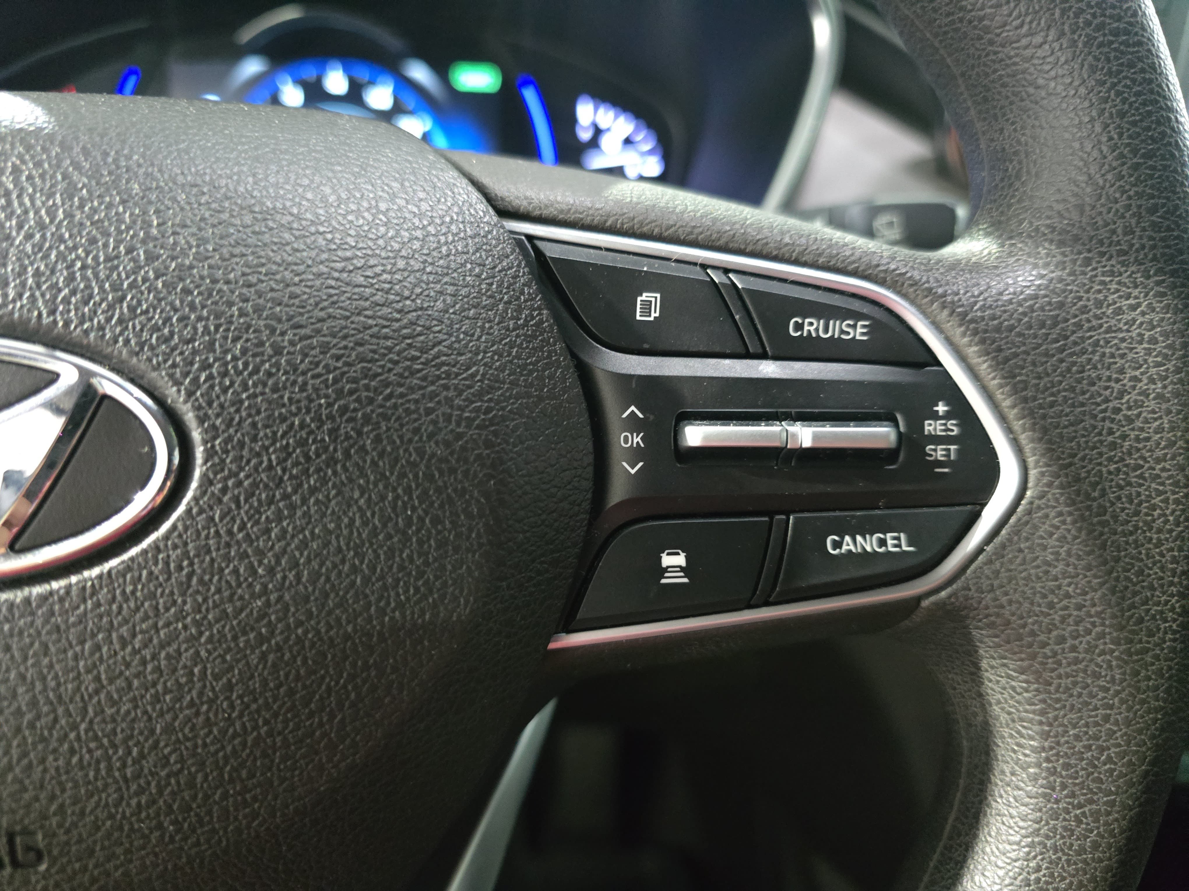 Used 2020 Hyundai Santa Fe SEL FWD image 15