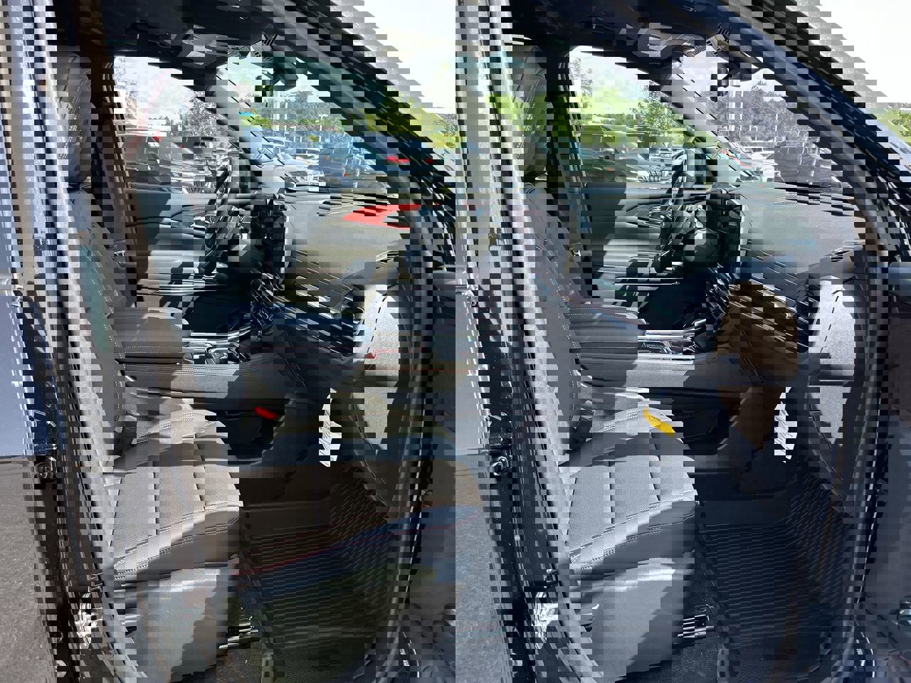 New 2025 Chevrolet Traverse Z71 w/ Enhanced Driving Package image 14