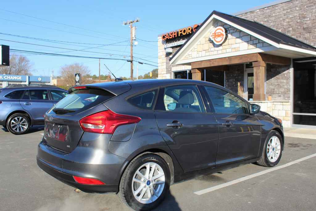 Used 2018 Ford Focus SE image 5