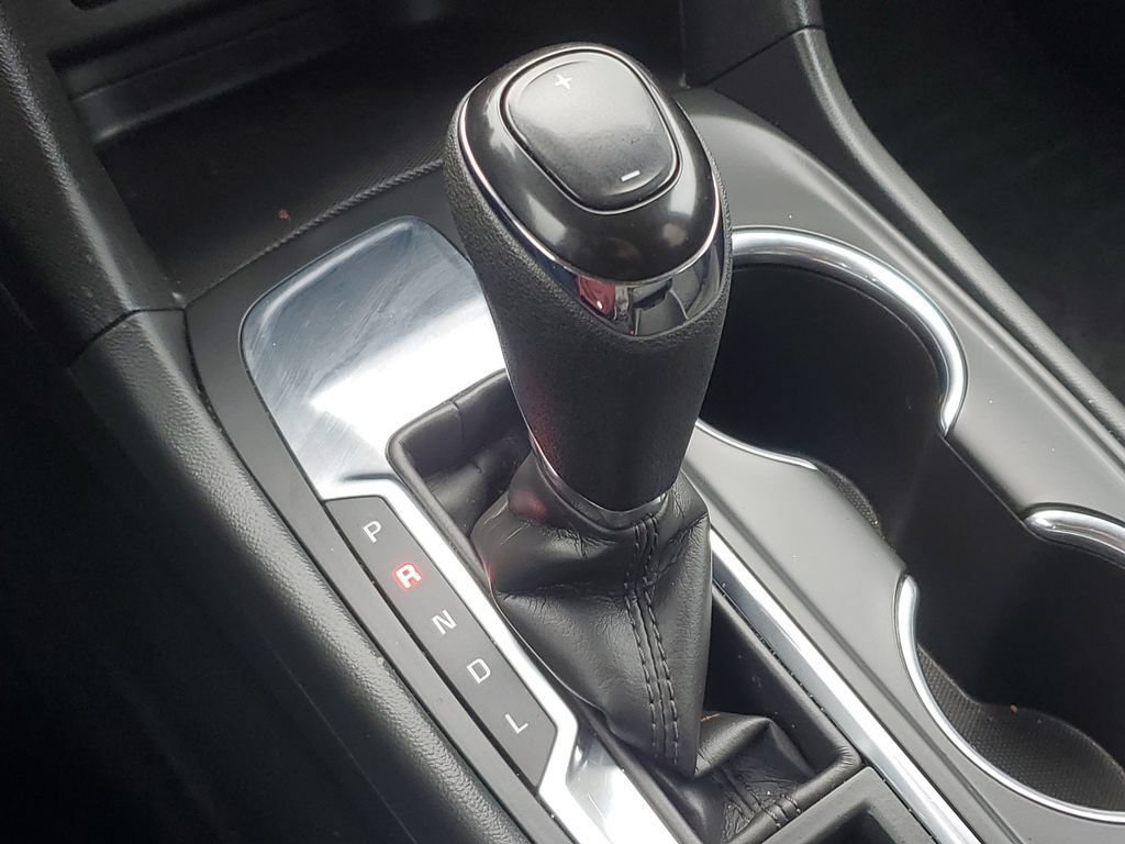 Used 2021 Chevrolet Equinox LT FWD image 34