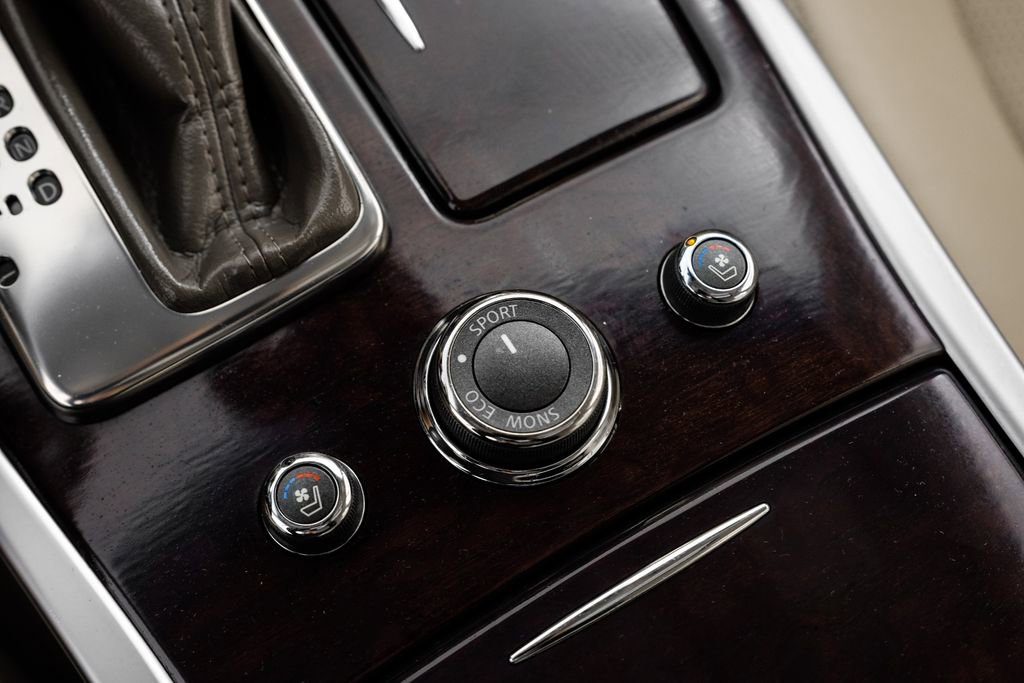 Used 2017 INFINITI Q70 L 3.7 image 28