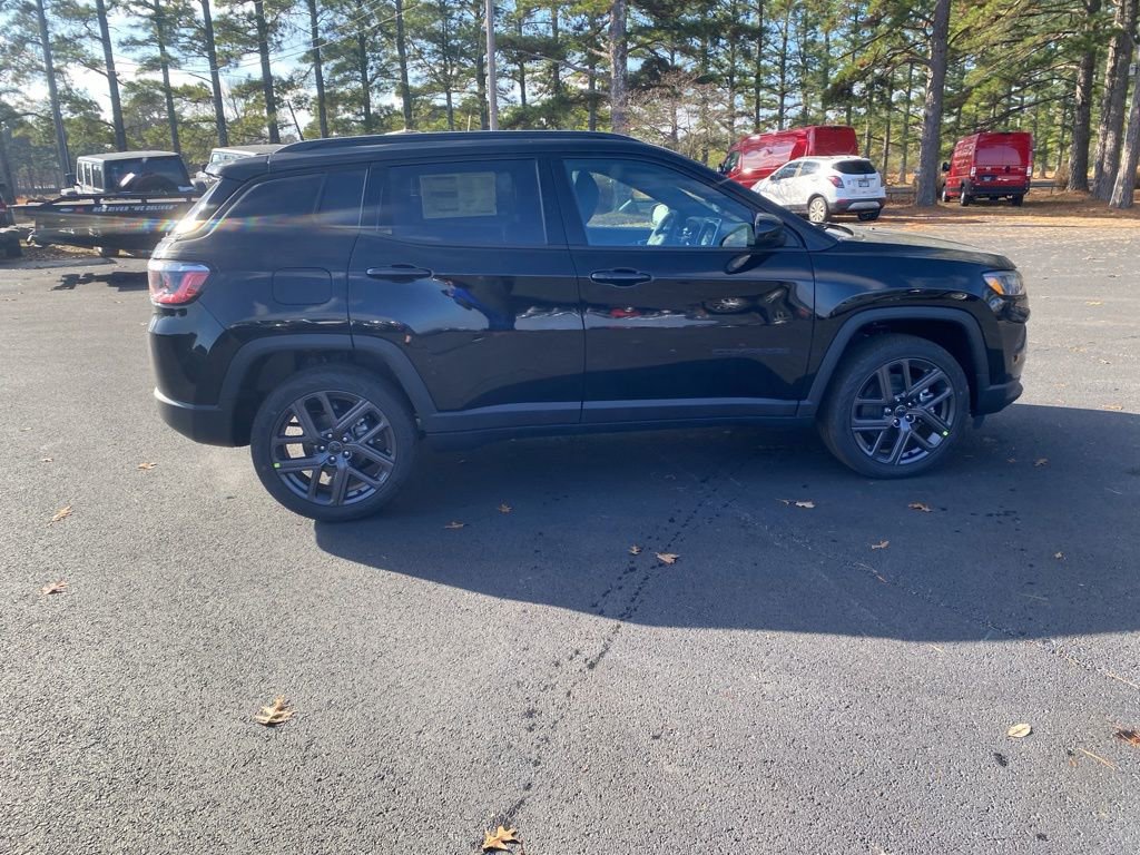 New 2026 Jeep Compass Latitude image 4