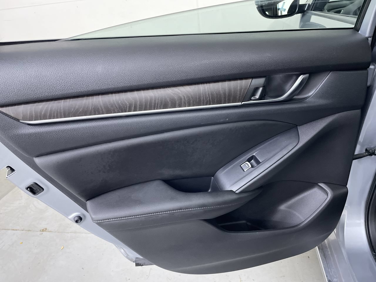 Used 2020 Honda Accord EX-L image 19