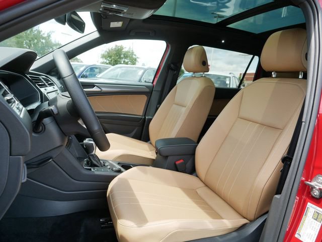 Certified 2024 Volkswagen Tiguan SE R-Line AWD/4WD image 14