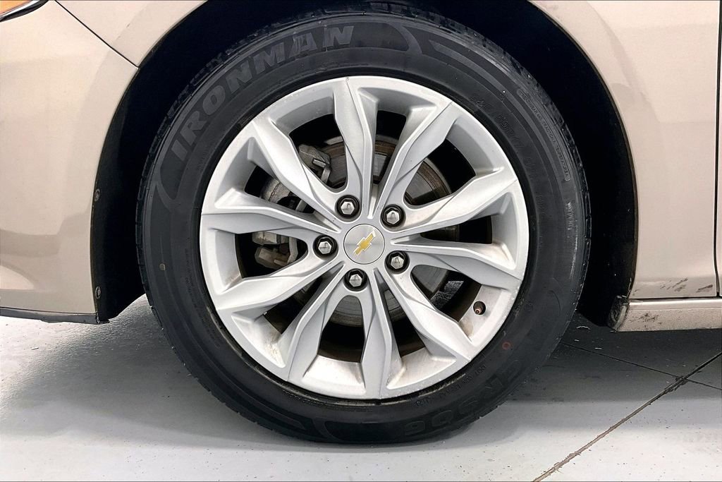 Used 2023 Chevrolet Malibu LT w/ Driver Confidence Package FWD image 8