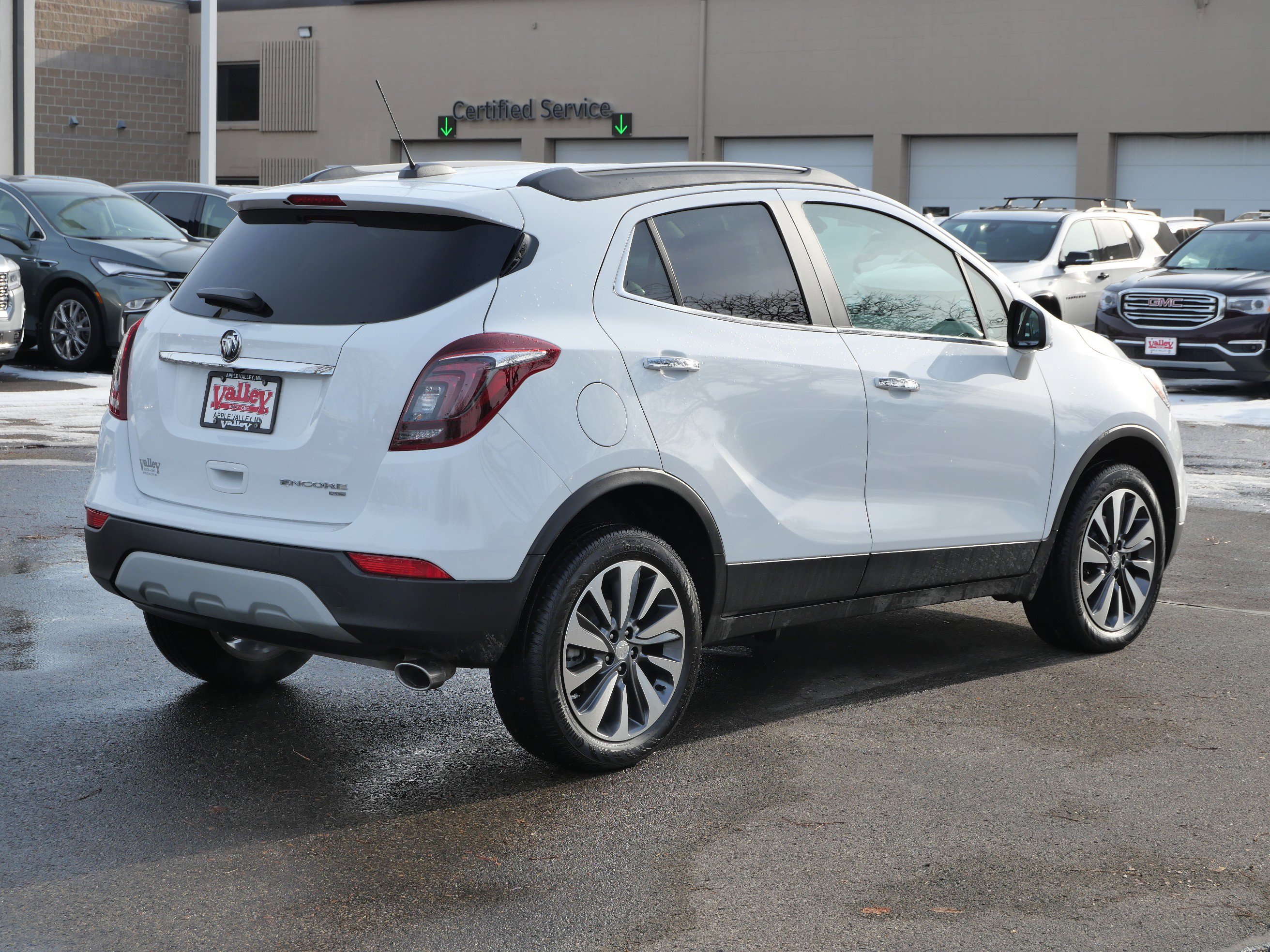Used 2022 Buick Encore Preferred w/ Safety Package image 9