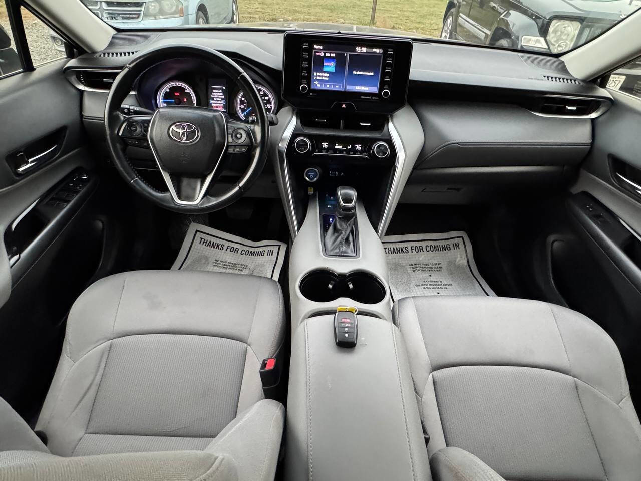 Used 2022 Toyota Venza LE AWD/4WD image 16