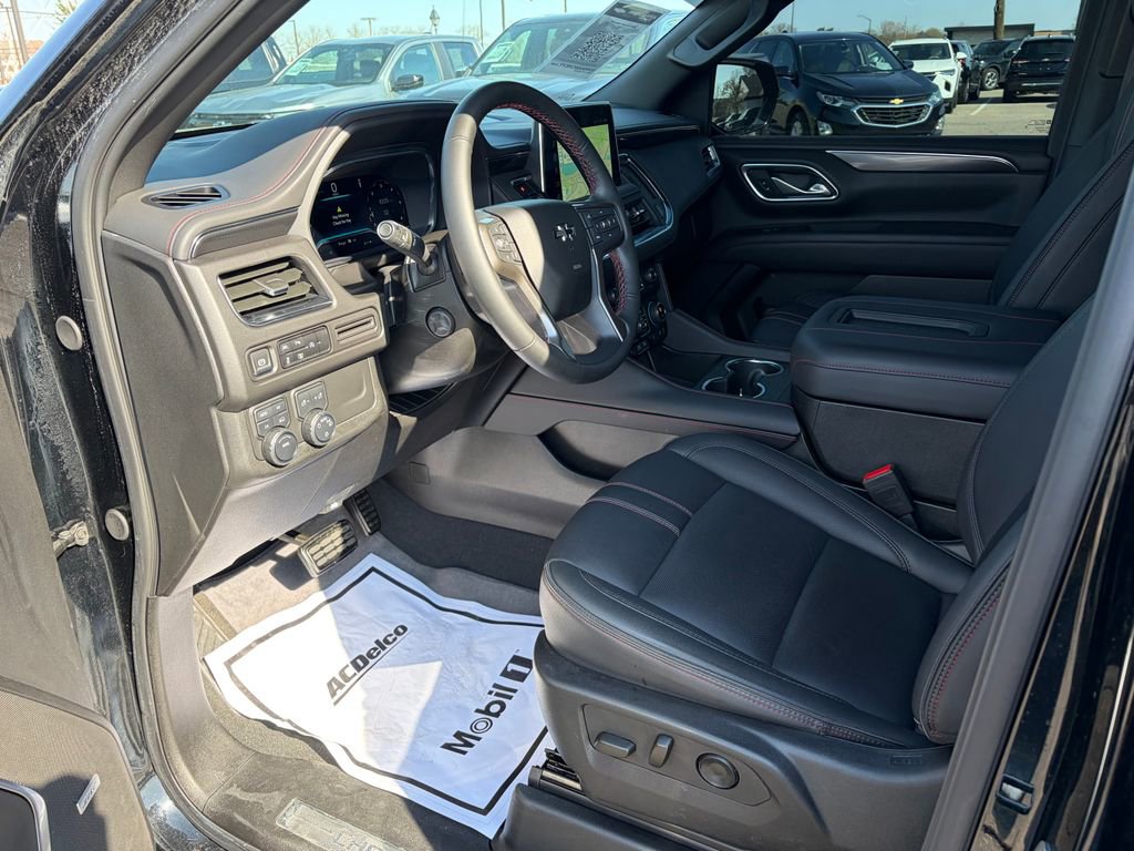 Used 2024 Chevrolet Tahoe RST w/ RST Performance Edition AWD/4WD image 15