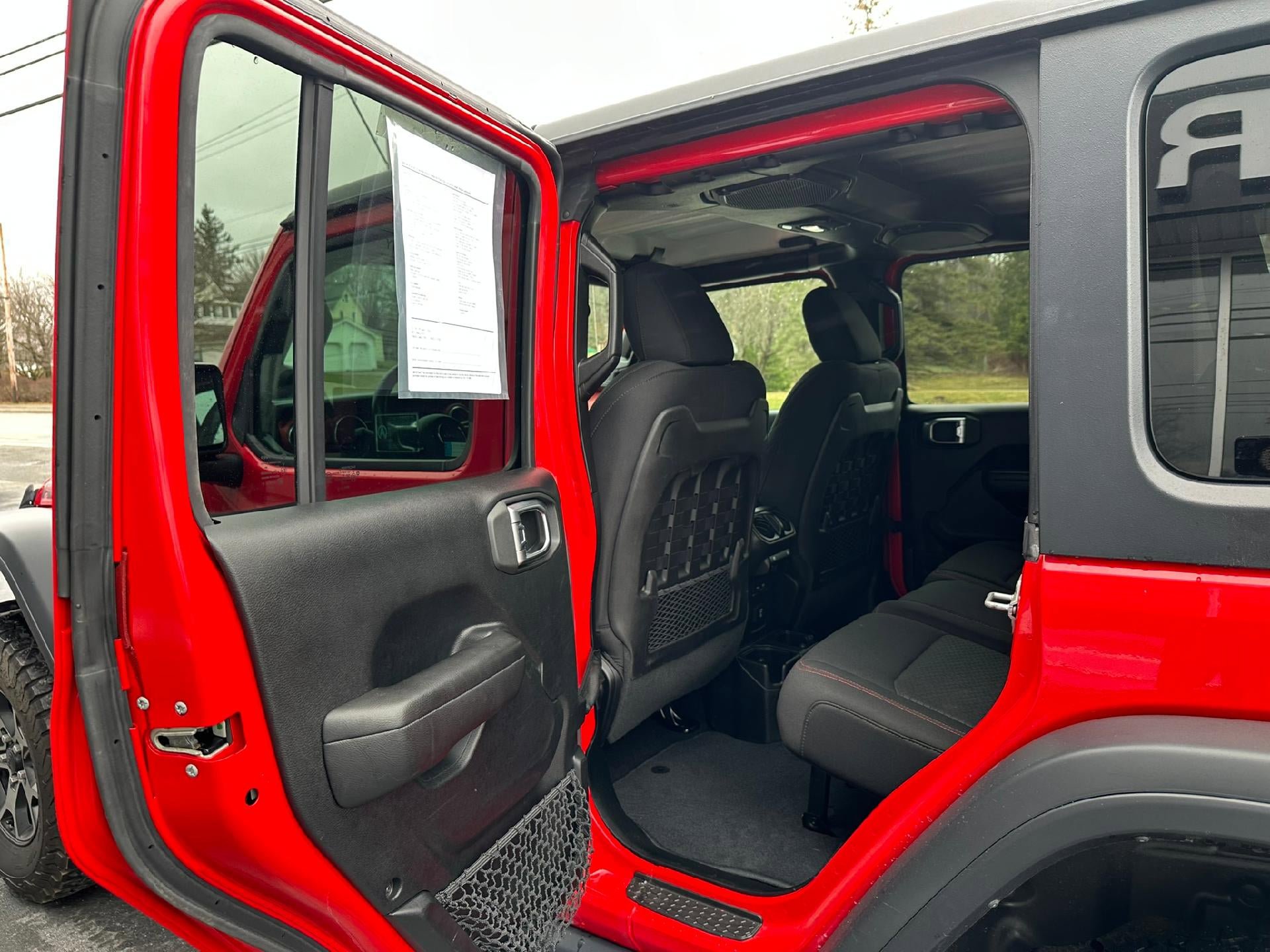 Used 2018 Jeep Wrangler Unlimited Rubicon image 37
