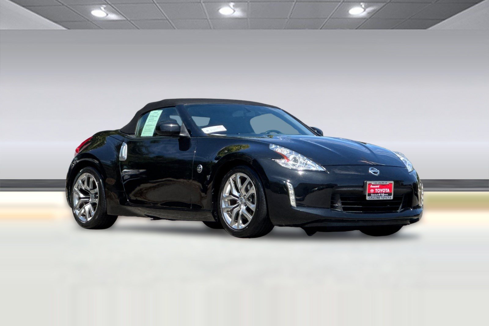 Used 2014 Nissan 370Z Roadster RWD image 7