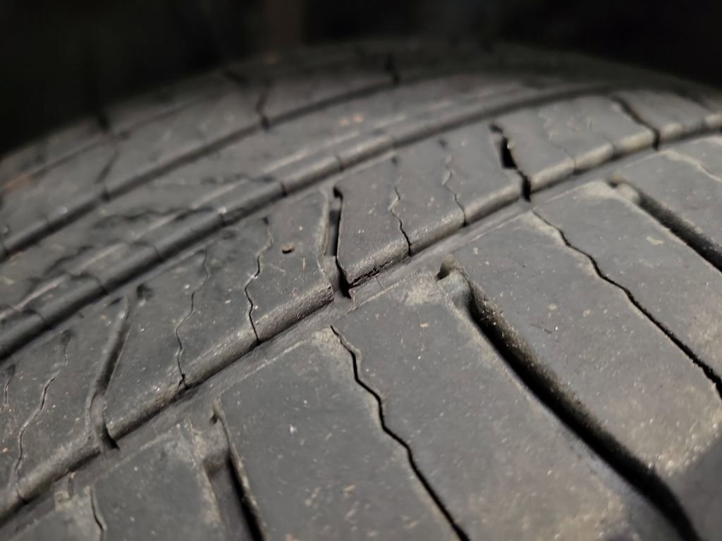 Used 2020 Toyota RAV4 LE image 11