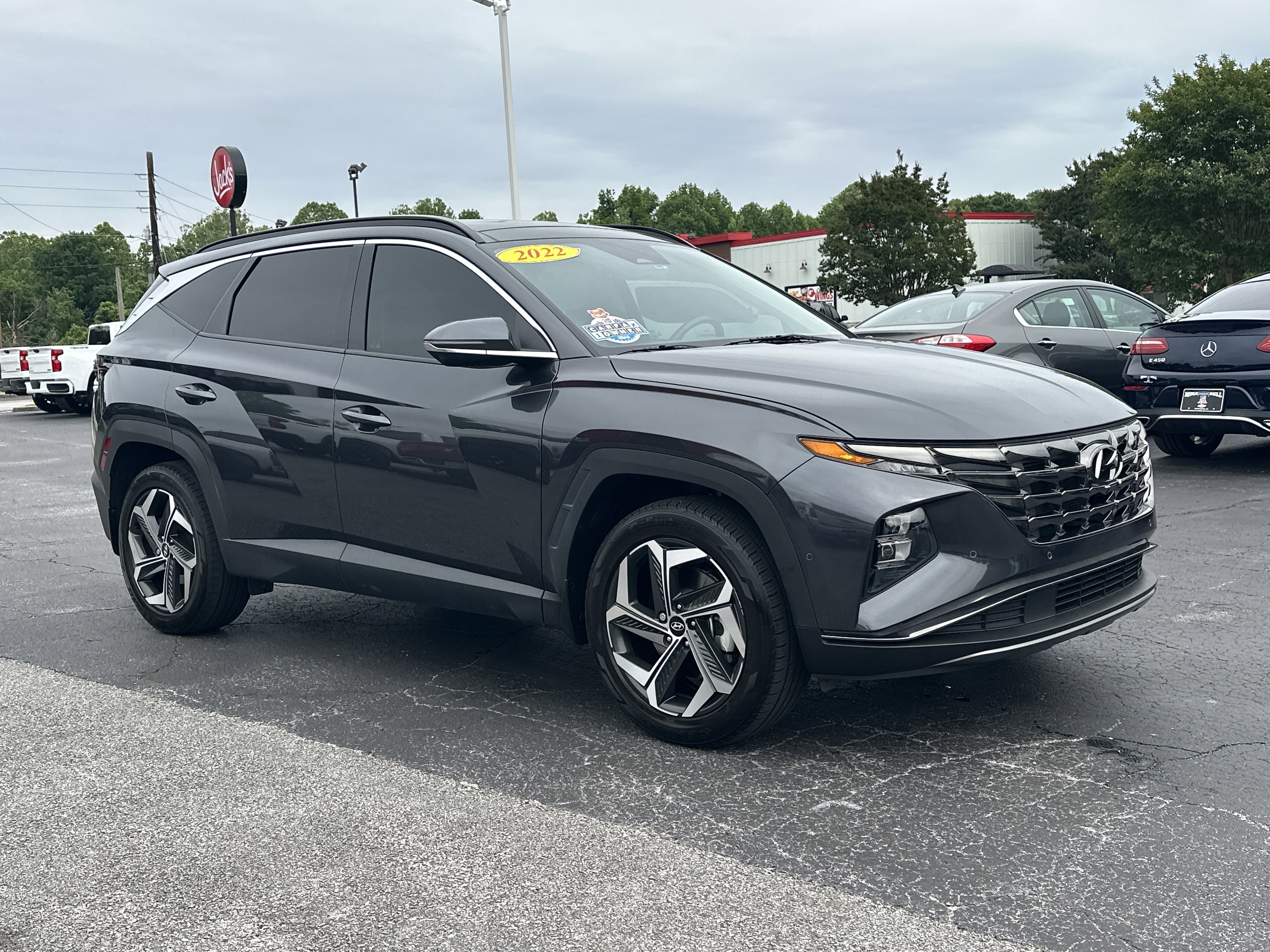 Used 2022 Hyundai Tucson Limited AWD/4WD image 2