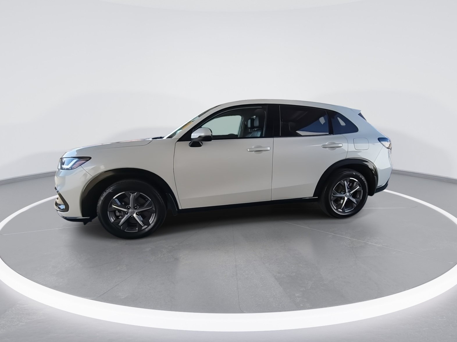 Used 2024 Honda HR-V EX-L image 9