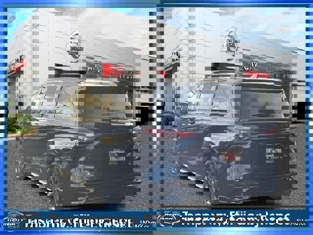 Used 2025 Toyota Sienna XSE w/ XSE Plus Package image 8