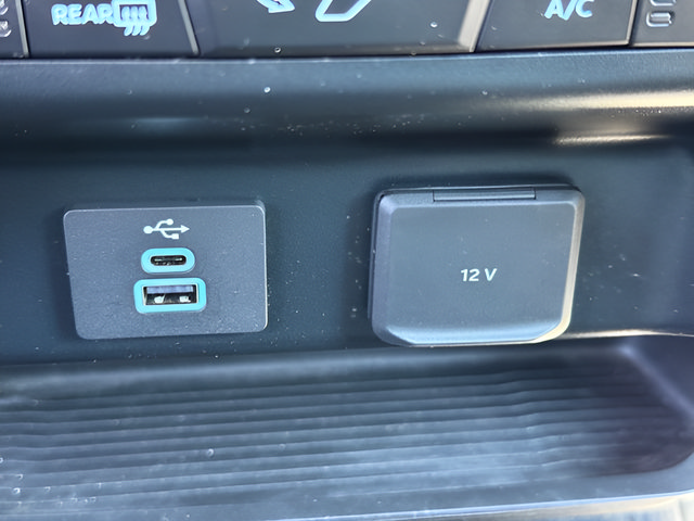 Used 2023 Ford F350 XLT w/ XLT Value Package AWD/4WD image 12
