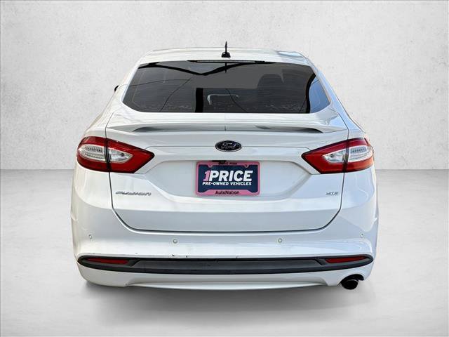 Used 2016 Ford Fusion SE FWD image 5