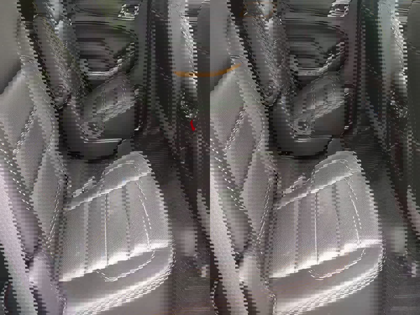 Used 2017 GMC Yukon Denali image 21