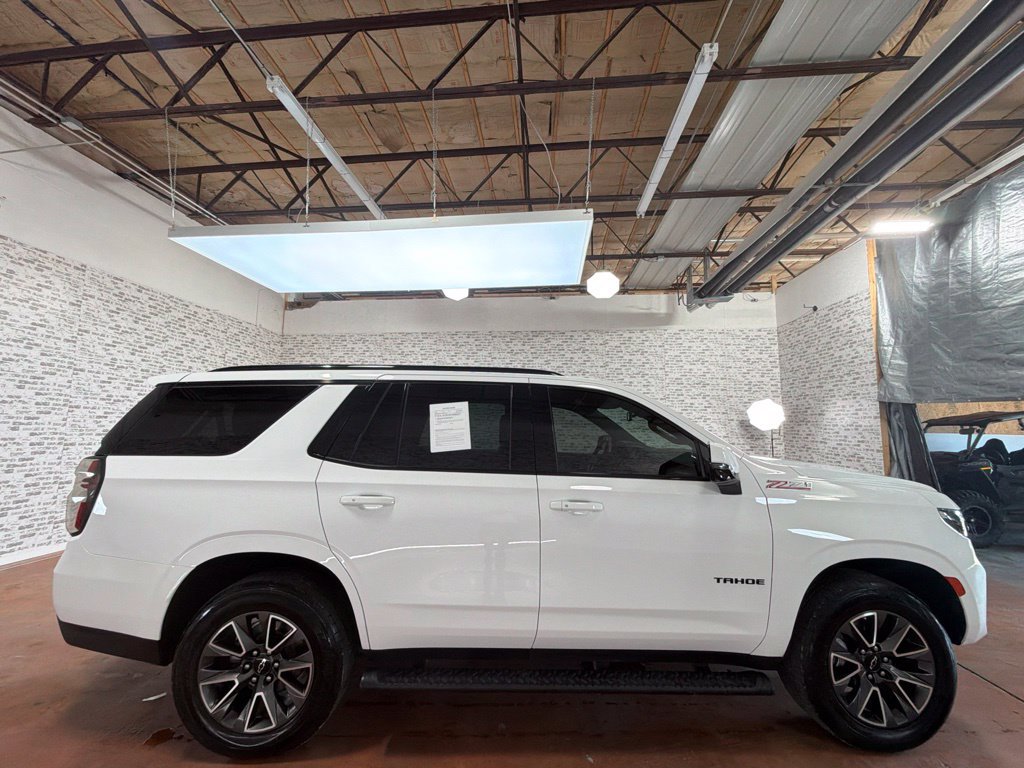 Used 2023 Chevrolet Tahoe Z71 w/ Luxury Package AWD/4WD image 8
